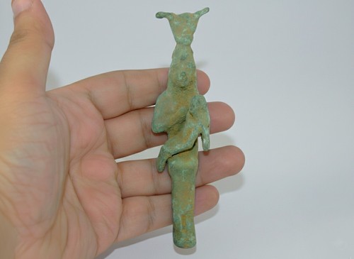 Rara antica statua egizia - , in
