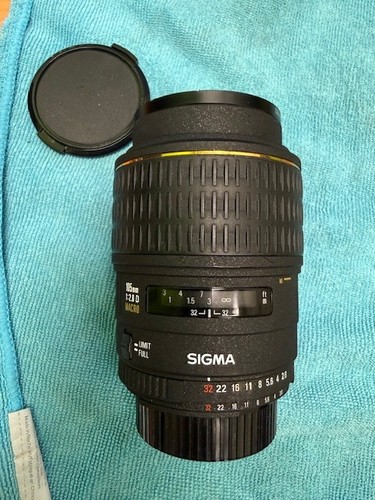 Sigma 105 8 ex - 105, f/2.8