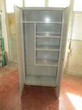 ARMADIO Metallico ( attrezzi  da giardino ) Vintage.  Misure: h.182x41x90 cm. FC