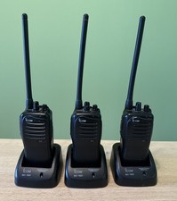 3 ICOM IC-F3011 Radio