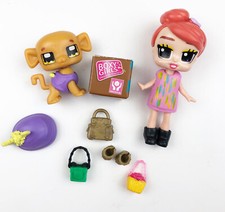 Boxy Girl Coco & Pet Monkey