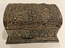 Antica cassapanca orientale in