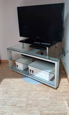 Mobile IKEA porta TV in metallo, base girevole in metallo e 3 ripiani in vetro 