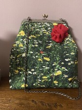 BORSA COMPLETAMENTE FATTA A MANO CHIUSURA CLIC CLAC  FODERATA CON TRACOLLA