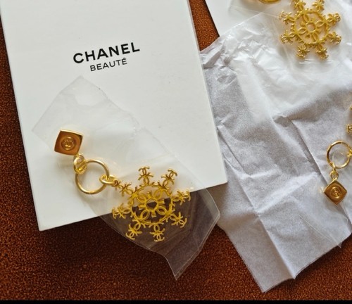 Rare chanel beauty 2024 - rare,