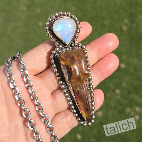 Collana con ciondolo floreale