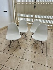 Eames Plastic Side Chair DSR sedia