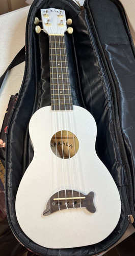 Ukulele kala makala dolphin - ukulele,