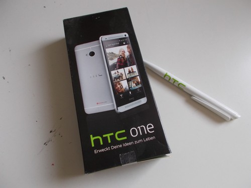 Htc one box - pr, contenuto