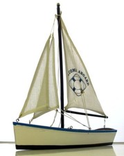 *Zs- MODELLINO BARCA A VELA SAILBOAT J2840 CON LA BASE GRANDE