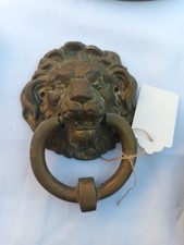 Batacchio per porta a forma di testa di leone