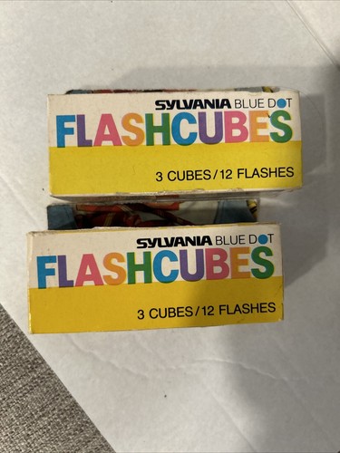 Flashcubes vintage sylvania - flashcubes,