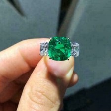 Cushion Cut Emerald & Lab