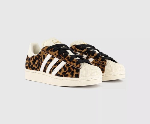 Nuove scarpe ginnastica - nuove, da
