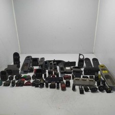 Stock interruttori pulsanti alzavetri varie funzioni marchi e modelli auto Renau