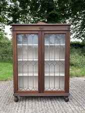 Antica vetrina antica in legno