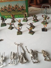 30 SOLDATINI WARHAMMER COME IN