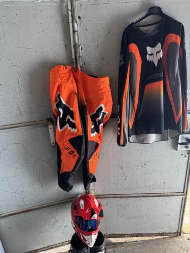 Abbigliamento completo - abbigliamento,
