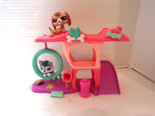 Littlest pet - littlest,