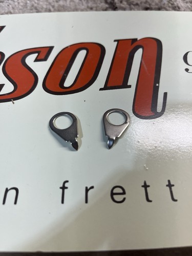 Pezzo puntatore metallico