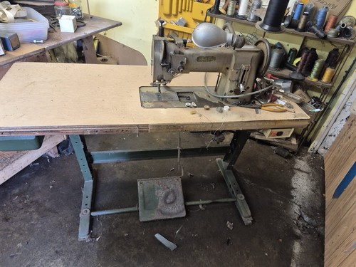 Sewing machine pfaff - machine,