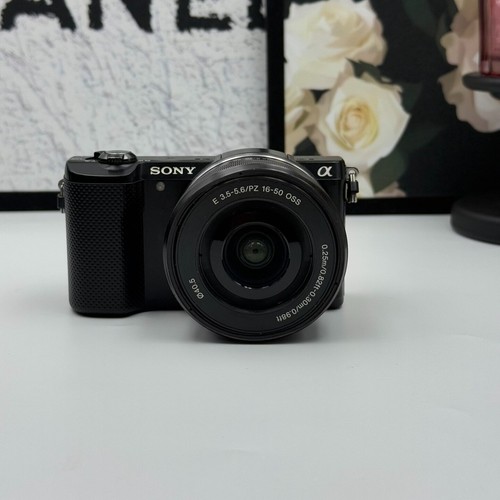 Fotocamera mirrorless sony - fotocamera,
