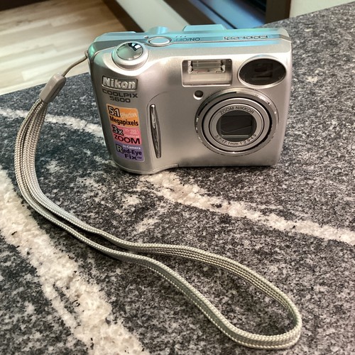 Nikon coolpix 5600 1mp - coolpix, 5.1mp