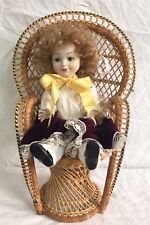 GRAZIOSA BAMBOLA IN CERAMICA