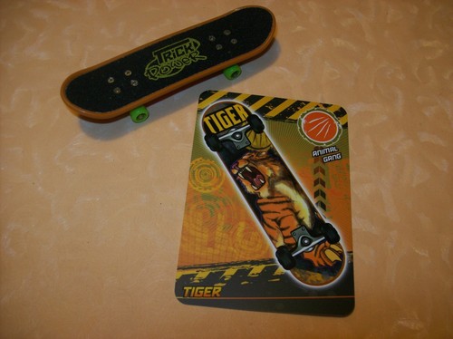 Mini skateboard trick - trick, power