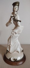 Statuina porcellana