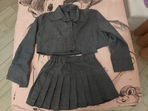 Coordinato crop con - , gonna