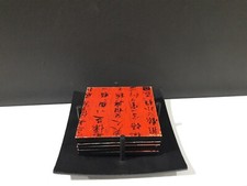 Sushi set sotto bicchiere