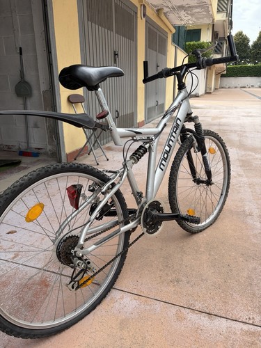 Mountain bike ammortizzata - bike, bi-ammortizzata