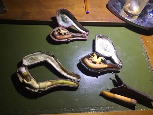 Lot pipes fume cigarettes - 3, +