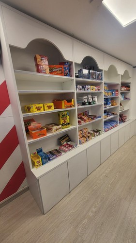 Arredo mobili negozio come