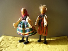2 BAMBOLE LEGNO/TESSUTO ANNI 50/60' DIPINTE E CUCITE A MANO  23 CM.