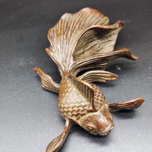 Statua koi pesce rosso fatta - statua,