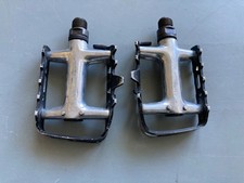 Pedali vecchia scuola MTB