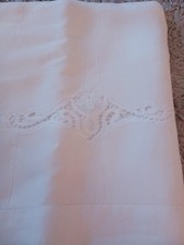 grande lenzuolo matrimoniale ricamato in Tombolo Abruzzese 