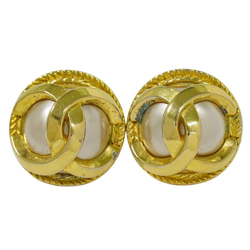 Orecchini rotondi chanel - chanel, cc