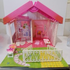 BARBIE FOLD 'N FUN HOUSE