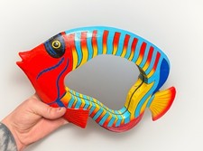 Specchio colorato in legno