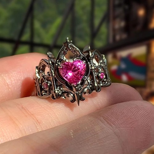 Anello gotico con croce