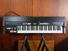 Hammond XB-1 organo con timone