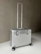 RIMOWA TOPAS Multiwheel PILOT