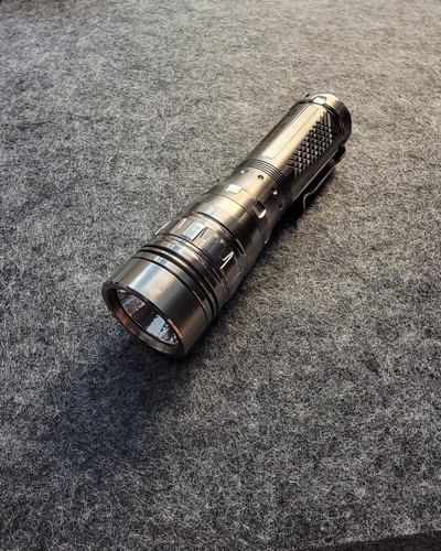 Rara torcia led sunwayman m25c - led,