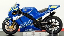 Yamaha YZR-M1 Valentino Rossi #46 2005 Scala 1:24 Modellino Classe MotoGP VR46