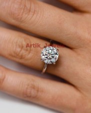 Moissanite Rotonda Con 14K