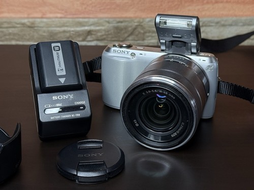 Sony alpha nex 18 - alpha, +