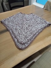 Poncho lavorato a mano